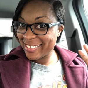 Meet your Posher, Deanna